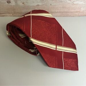 Brittania Silk Classic Burgundy Plaid 56.5” Tie
